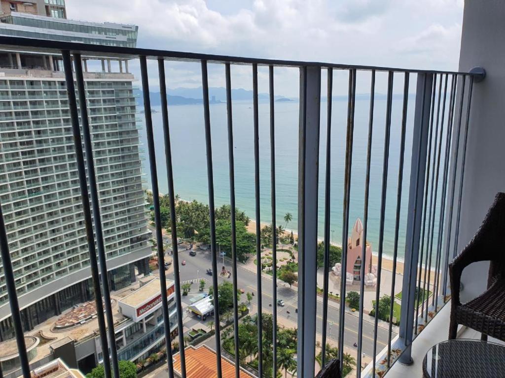 Holi Panorama Condotel Nha Trang Eksteriør billede